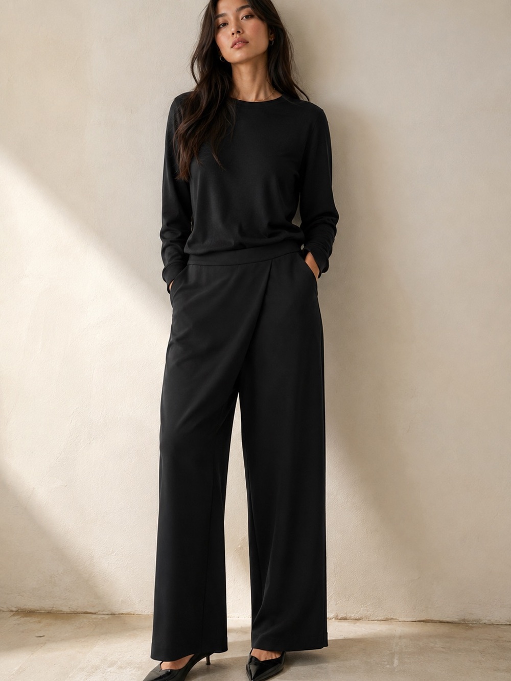 Aritzia Wilfred Size 10 Black Japanese Crepe Cross-over Waist Paints